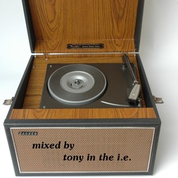 Listen to Dance music and sounds