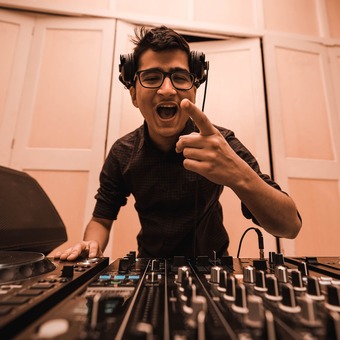 DJ Aayush
