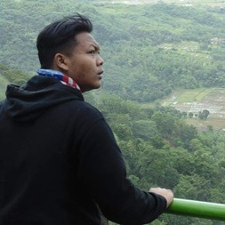 Listen to Trap music and sounds